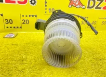 Мотор печки TOYOTA NOAH 2014/Цвет 202 8710328130 ZWR80G 2ZRFXE, передний