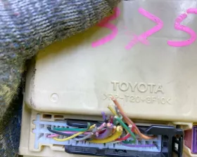 Блок предохранителей TOYOTA