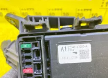 Блок предохранителей TOYOTA PRIUS 2019/Цвет 1F7 8266647610 ZVW51 2ZRFXE, передний
