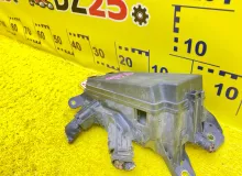 Блок предохранителей TOYOTA PRIUS 2019/Цвет 1F7 8266647610 ZVW51 2ZRFXE, передний