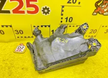 Блок предохранителей TOYOTA PRIUS 2019/Цвет 1F7 8266647610 ZVW51 2ZRFXE, передний