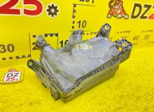 Блок предохранителей TOYOTA PRIUS 2019/Цвет 1F7 8266647610 ZVW51 2ZRFXE, передний