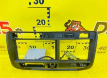 Консоль магнитофона TOYOTA LAND CRUISER 1996/Цвет 6M1 5541260100 FZJ80G 1FZFE, передний