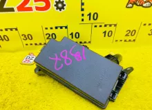 Блок предохранителей TOYOTA PRIUS 2016/Цвет 070 8266647610 ZVW50 2ZRFXE, передний