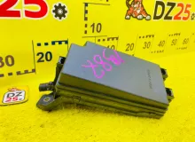 Блок предохранителей TOYOTA PRIUS 2016/Цвет 070 8266647610 ZVW50 2ZRFXE, передний