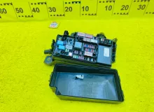 Блок предохранителей TOYOTA PRIUS 2016/Цвет 070 8266647610 ZVW50 2ZRFXE, передний