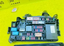 Блок предохранителей TOYOTA PRIUS 2016/Цвет 070 8266647610 ZVW50 2ZRFXE, передний