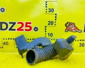 Патрубок воздушного фильтра TOYOTA