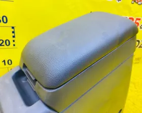 Бардачок между сиденьями TOYOTA