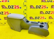 Бардачок между сиденьями CHEVROLET TRAILBLAZER 2006 89045337 GMT360 LH6/VORTEC LH6, передний