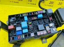 Блок предохранителей TOYOTA LAND CRUISER PRADO 2005/Цвет 202 821116A220 VZJ120W 5VZFE, передний