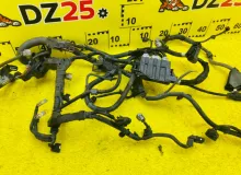 Коса двс TOYOTA VOXY 2014/Цвет 1F7 8212128B50 ZWR80G 2ZRFXE, передняя
