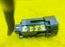 Кнопка старта TOYOTA ESQUIRE 2014/Цвет 1F7 8961130140 ZWR80G 2ZRFXE, передняя