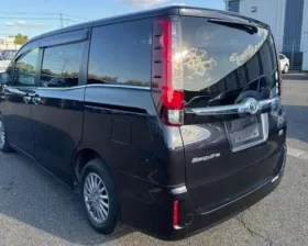 Пол багажника пластик TOYOTA