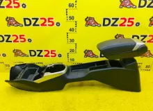 Бардачок между сиденьями HONDA FIT 2014/Цвет NH731P 83452T5C003ZA GP5 LEB, передний