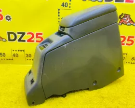 Бардачок между сиденьями TOYOTA