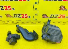 Корпус воздушного фильтра SUZUKI ESCUDO 2010/Цвет Z7T 1370078K00 TDA4W J24B, передний