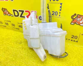 Бачок стеклоомывателя TOYOTA