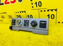Часы Land Rover RANGE ROVER 2006/Цвет 697 YUL500710PUY L322 448PN, передние