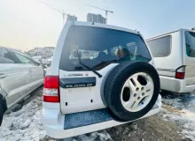 Бампер MITSUBISHI PAJERO IO 2000/Цвет W75D MR592971 H76W 4G93T, задний