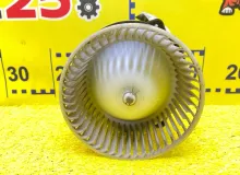 Мотор печки TOYOTA HIACE 1994/Цвет 21T 8713095J04 KZH106W 1KZTE, передний