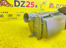 Корпус воздушного фильтра Land Rover RANGE ROVER 2006/Цвет 697 PHB500132 L322 448PN, передний