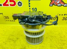 Мотор печки TOYOTA PRIUS 2019/Цвет 1F7 8710358070 ZVW51 2ZRFXE, передний
