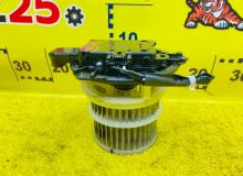 Мотор печки TOYOTA PRIUS 2016/Цвет 070 8710358070 ZVW50 2ZRFXE, передний