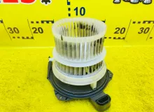 Мотор печки TOYOTA PRIUS 2016/Цвет 070 8710358070 ZVW50 2ZRFXE, передний