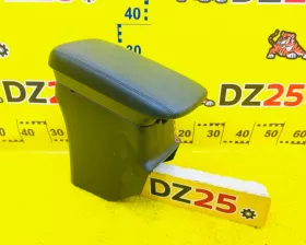 Бардачок между сиденьями MITSUBISHI