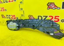 Доводчик двери TOYOTA VOXY 2014/Цвет 202 8500628171 ZWR80G 2ZRFXE, задний левый