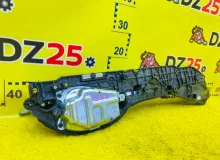 Доводчик двери TOYOTA VOXY 2014/Цвет 1F7 8500628171 ZWR80G 2ZRFXE, задний левый
