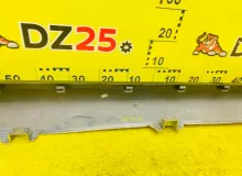 Накладка на порог HONDA VEZEL 2014/Цвет NH731P 71850T5B00 RU3 LEB, передняя левая