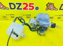 Главный тормозной цилиндр TOYOTA NOAH 2014/Цвет 202 4705028010 ZWR80G 2ZRFXE, передний