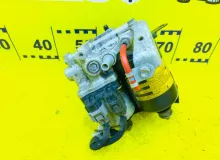 Блок abs TOYOTA ESQUIRE 2014/Цвет 220 4707047050 ZWR80G 2ZRFXE, передний