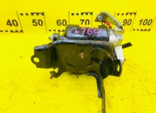 Блок abs TOYOTA NOAH 2014/Цвет 202 4707047060 ZWR80G 2ZRFXE, передний