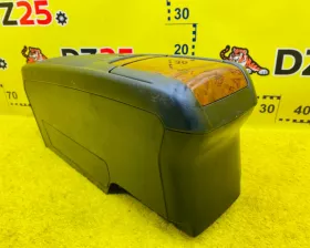 Бардачок между сиденьями TOYOTA