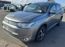 Помпа MITSUBISHI OUTLANDER 2013/Цвет U17B 9430A009 GG2W 4B11, передняя