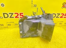 Радиатор акпп Land Rover RANGE ROVER 2005/Цвет 697 PBC500160 L322 428PS, передний