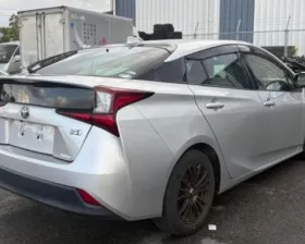 Петля капота TOYOTA