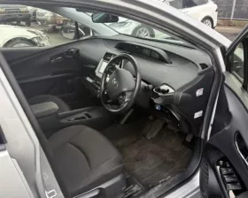 Петля капота TOYOTA