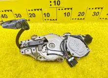 Доводчик двери пятой TOYOTA HARRIER 2006/Цвет 202 6891048010 MHU38W 3MZFE, задний