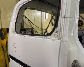 Крыло заднее NISSAN