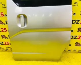 Дверь боковая Nissan
