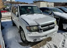 Лонжерон MITSUBISHI PAJERO IO 2000/Цвет W75D MR516568 H76W 4G93T, передний правый