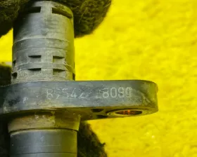 Датчик abs TOYOTA