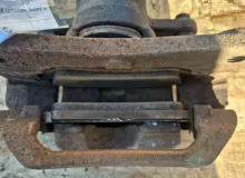Суппорт TOYOTA LAND CRUISER 1998/Цвет 057 4773060100 UZJ100W 2UZFE, задний правый