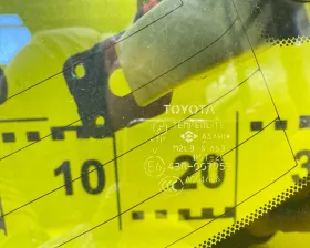 Стекло собачника TOYOTA