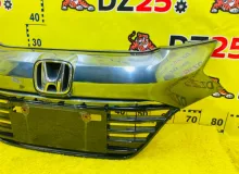 Решетка радиатора HONDA VEZEL 2014/Цвет G539P 71121T7B00 RU4 LEB, передняя