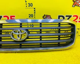 Решетка радиатора Toyota